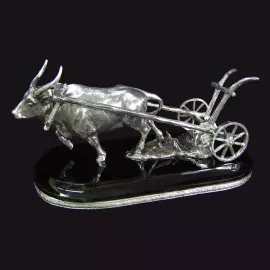 Подставка для смартфона "Бык с плугом"